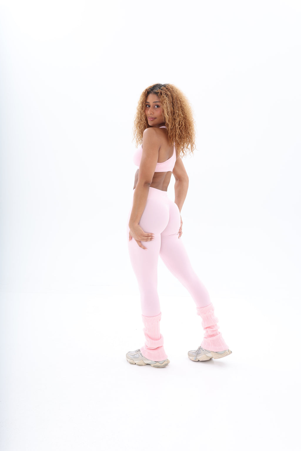 High-Performance Seamless Leggings with Booty Scrunch