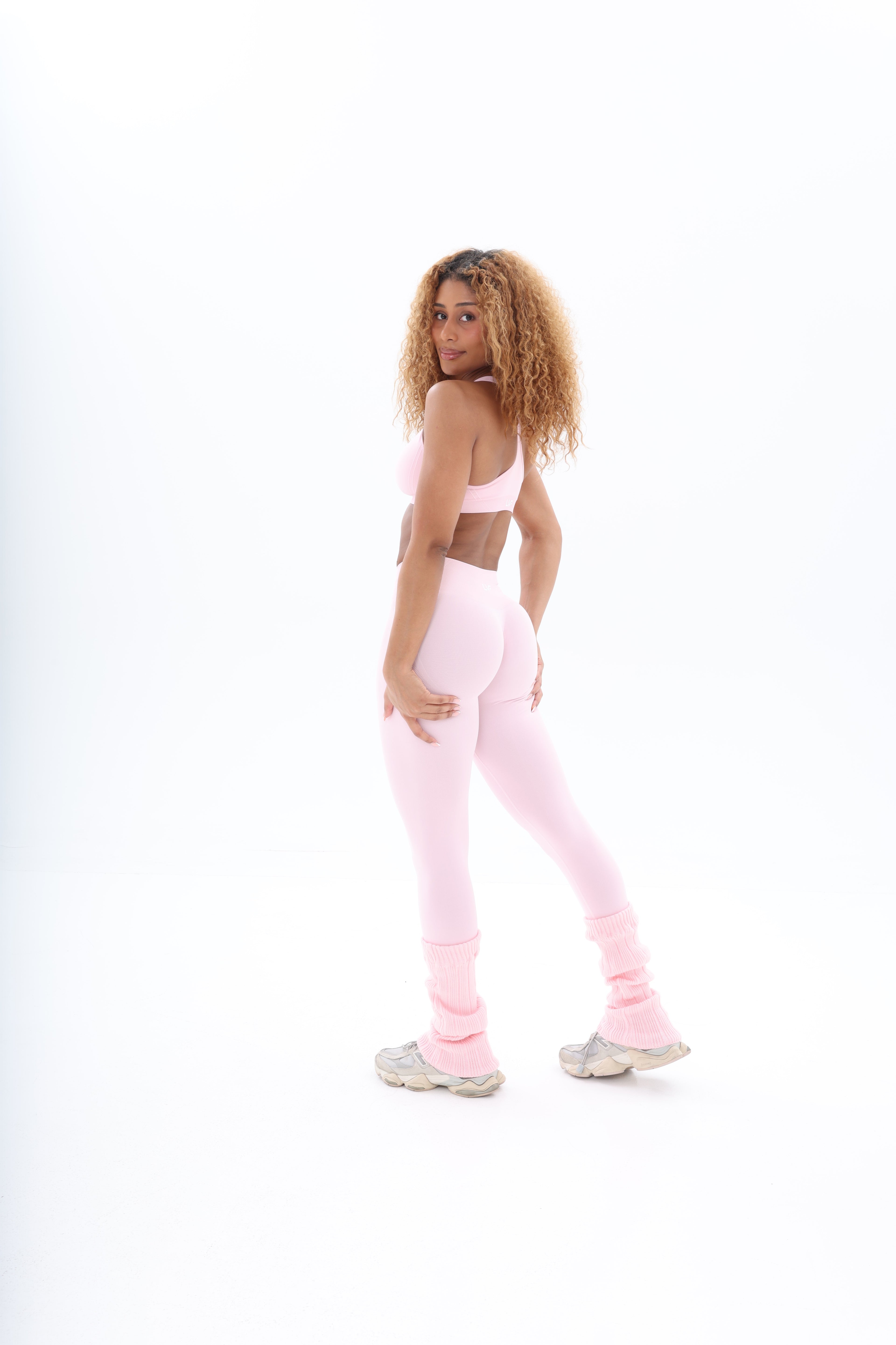 High-Performance Seamless Leggings with Booty Scrunch